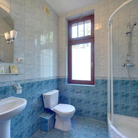 Отель Magnes 3*