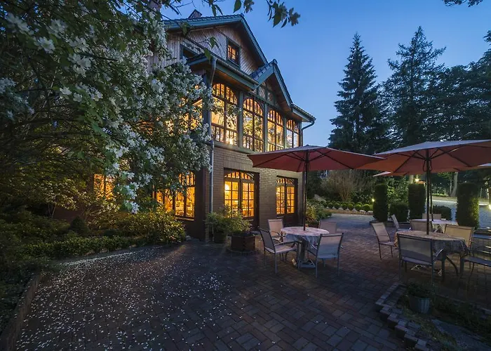 Отель Magnes 3*